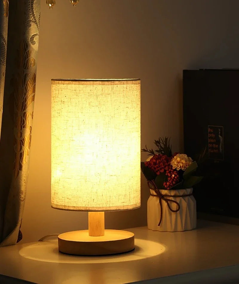 Lampe de bureau LED abat-jour en tissu et pied en bois, 3 teintes