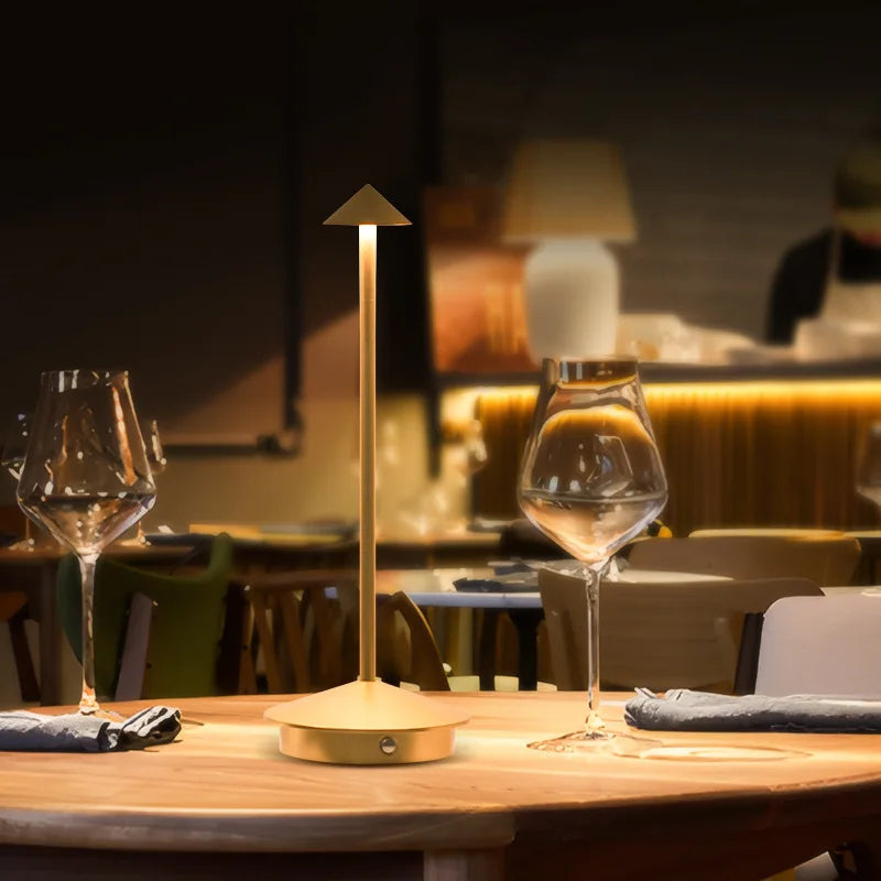 Lampe de bureau sans fil en métal à chapeau conique, rechargeable