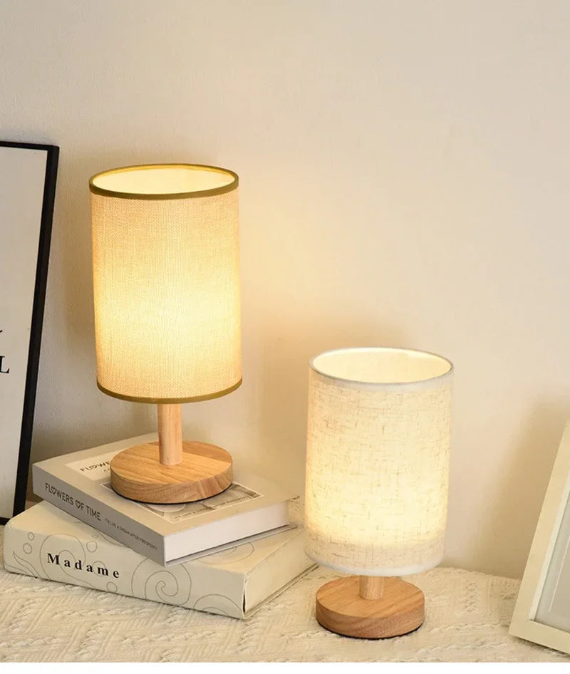 Lampe de bureau LED abat-jour en tissu et pied en bois, 3 teintes