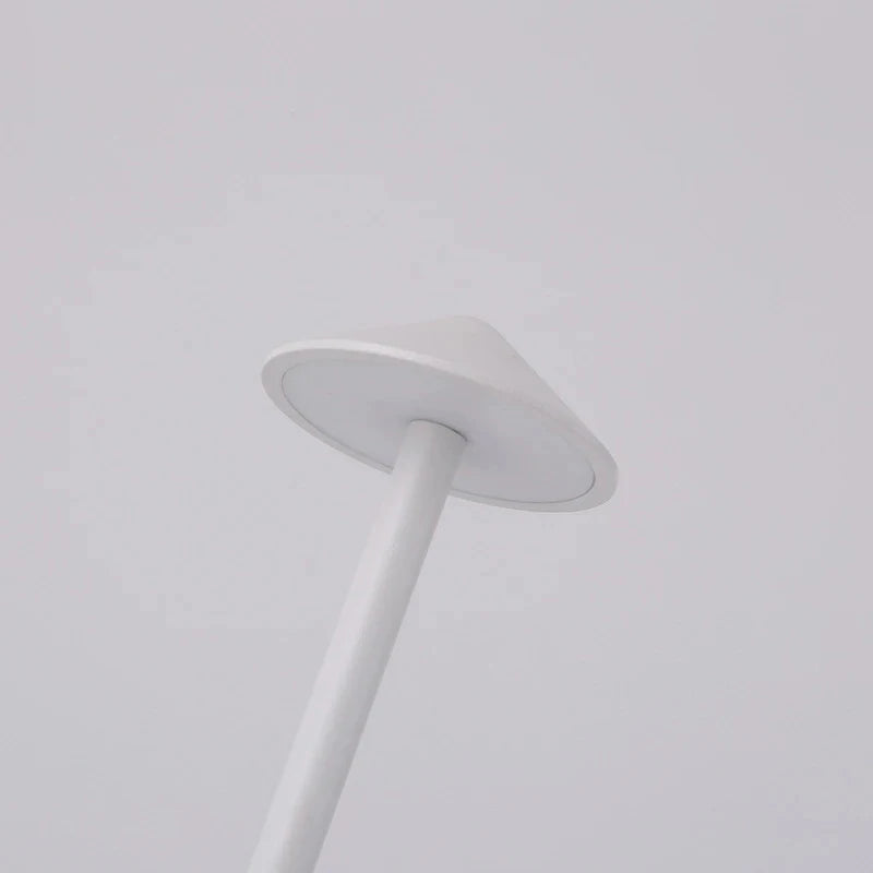 Lampe de bureau sans fil en métal à chapeau conique, rechargeable