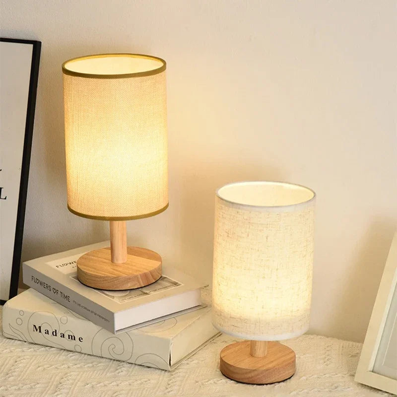 Lampe de bureau LED abat-jour en tissu et pied en bois, 3 teintes