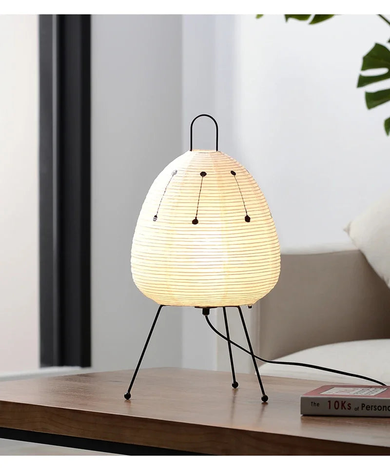 Lampe de bureau LED en papier de riz sur trépied en métal