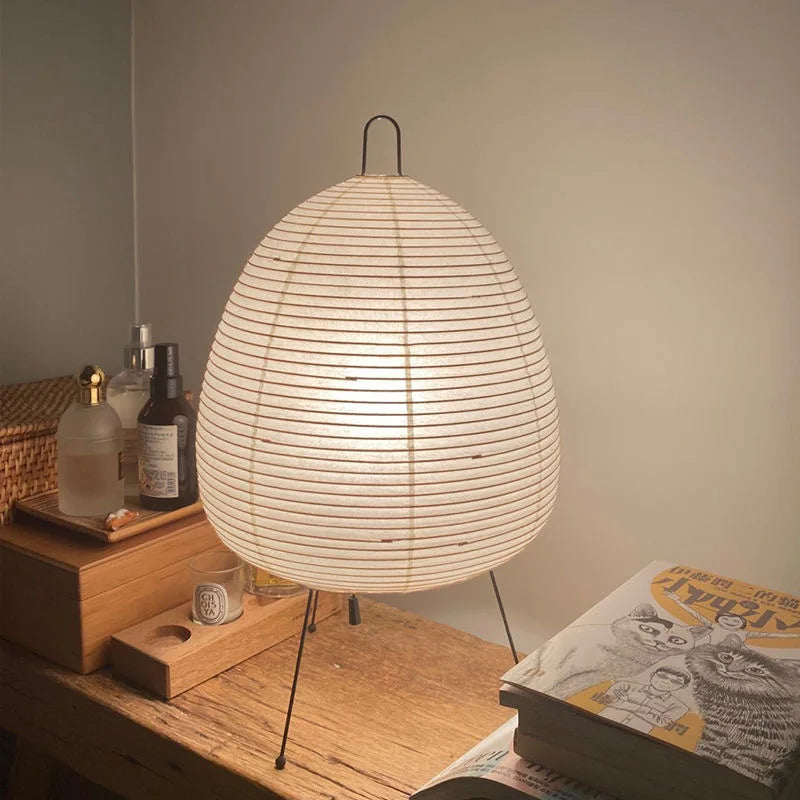 Lampe de bureau LED en papier de riz sur trépied en métal